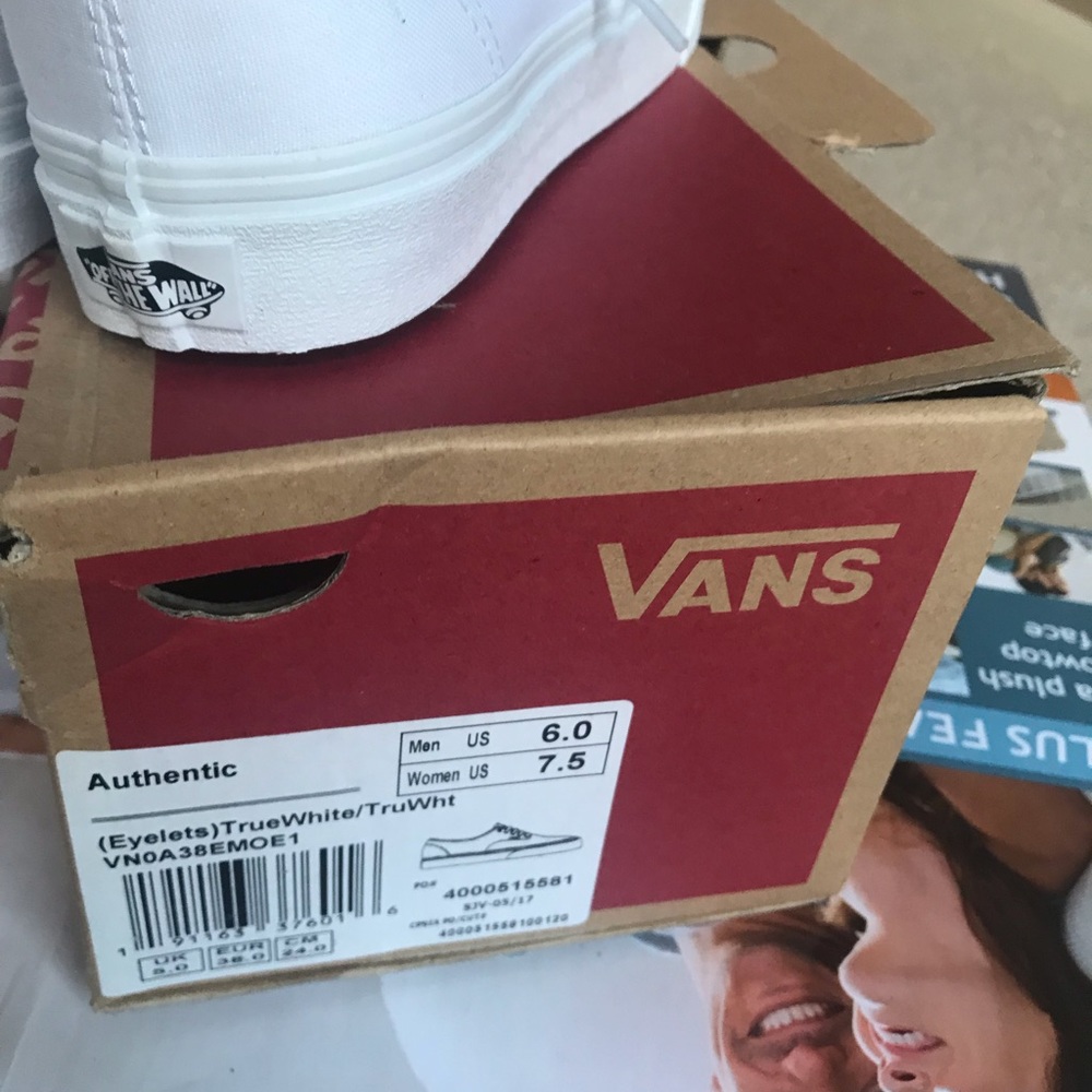 Vans authentic sneakers 7.5 women / 6 men US - Picture 4 of 4